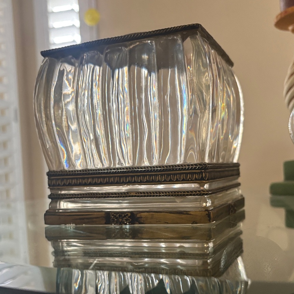 Elegant tissue Box with matching container with lid.